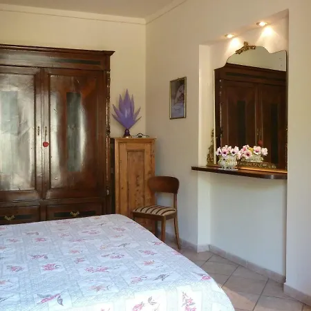 La Casina Nel Cuore Di Apartment *